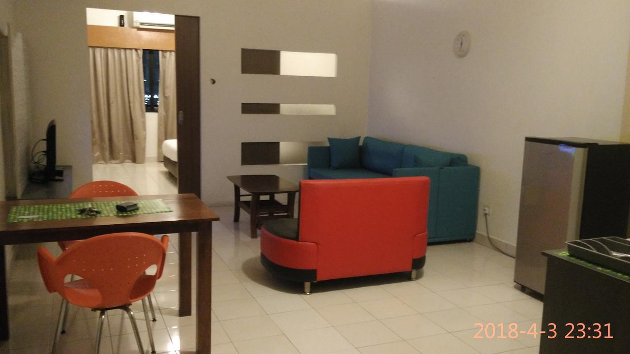 Richone Maluri Private